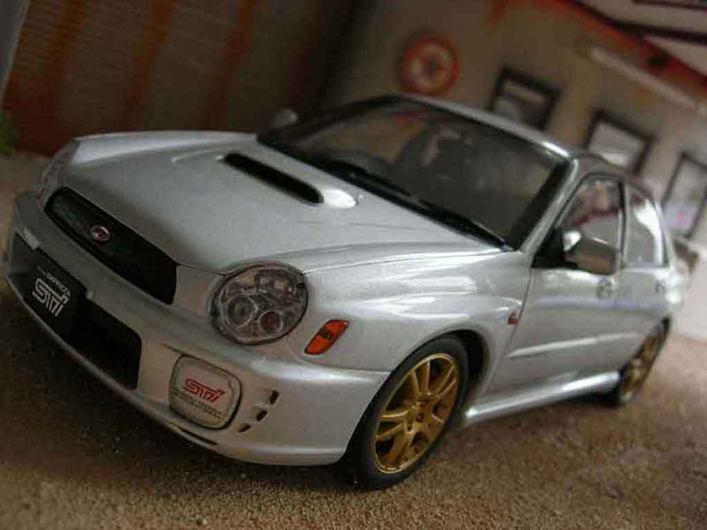 Subaru Impreza WRX STI grijs 1/18 Autoart