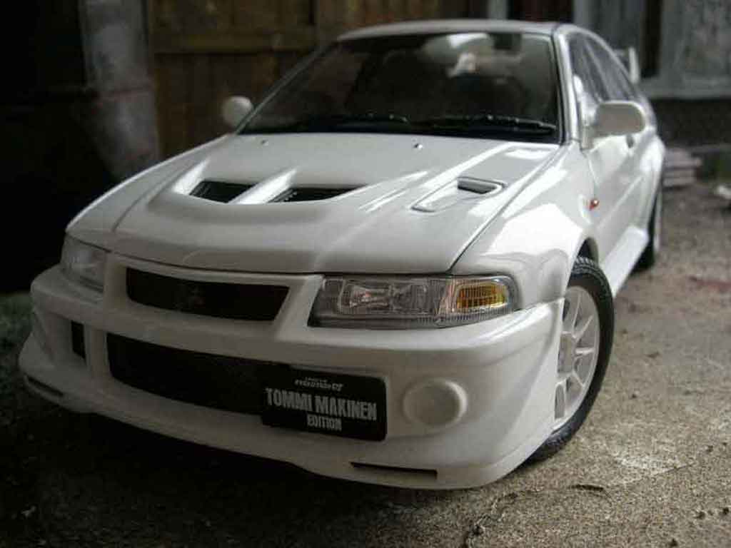 Mitsubishi Lancer Evolution VI 1/18 Autoart Evolution VI makinen edition wit modelauto