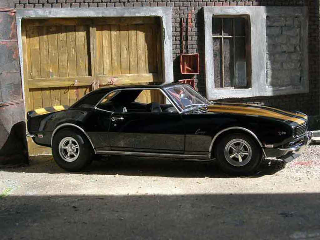 Chevrolet Camaro Z28 street stalkerz grijs zwart bandes dorees 1968 1/18 Exact Detail Replicas