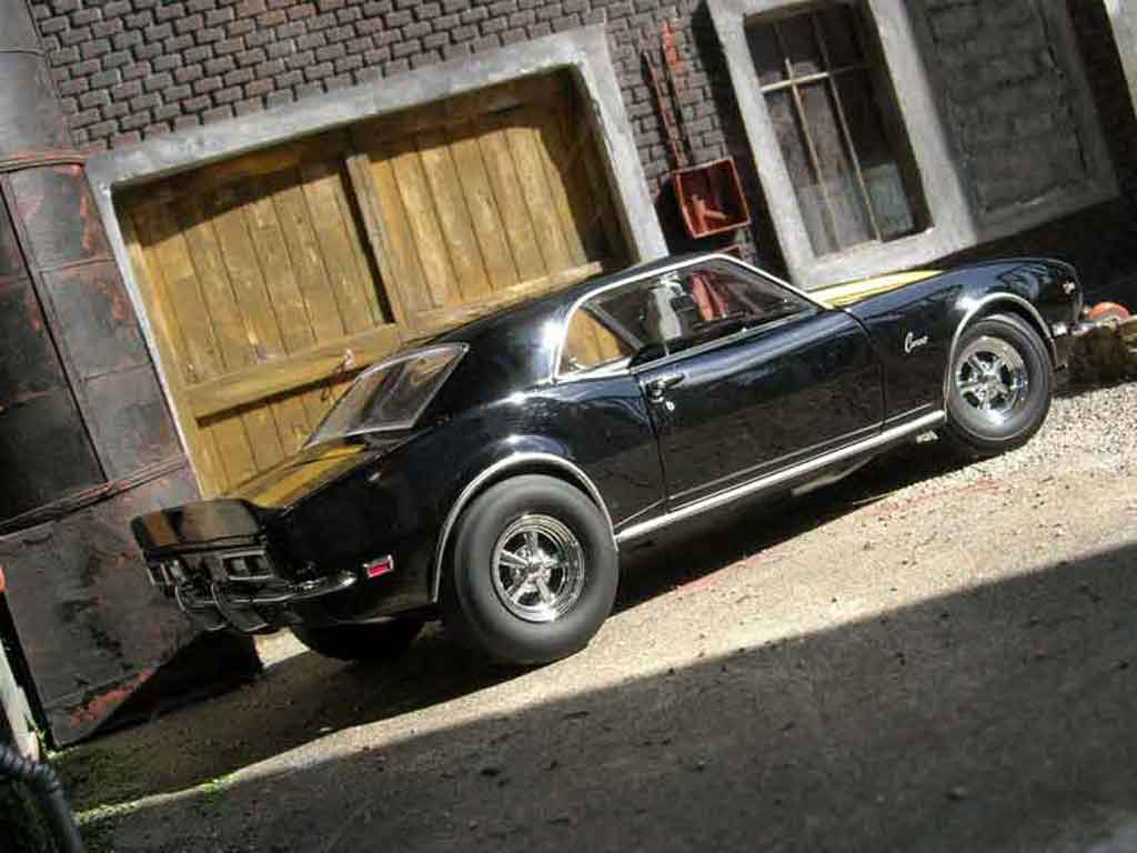 Chevrolet Camaro Z28 street stalkerz grijs zwart bandes dorees 1968 1/18 Exact Detail Replicas