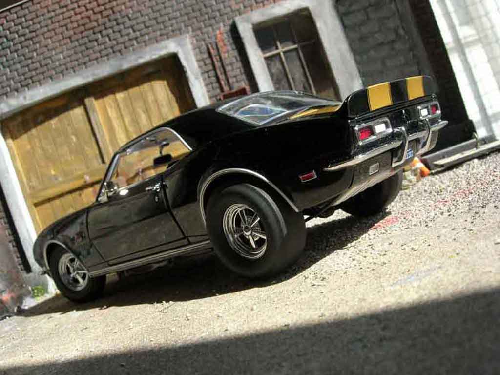 Chevrolet Camaro Z28 street stalkerz grijs zwart bandes dorees 1968 1/18 Exact Detail Replicas