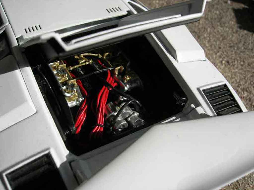 Lamborghini Countach 5000 Quattrovalvole wit 1/18 Kyosho
