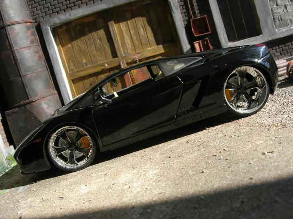 Lamborghini Gallardo SE tuning zwart 1/18 Playerz