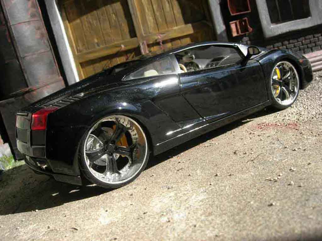 Lamborghini Gallardo SE tuning zwart 1/18 Playerz