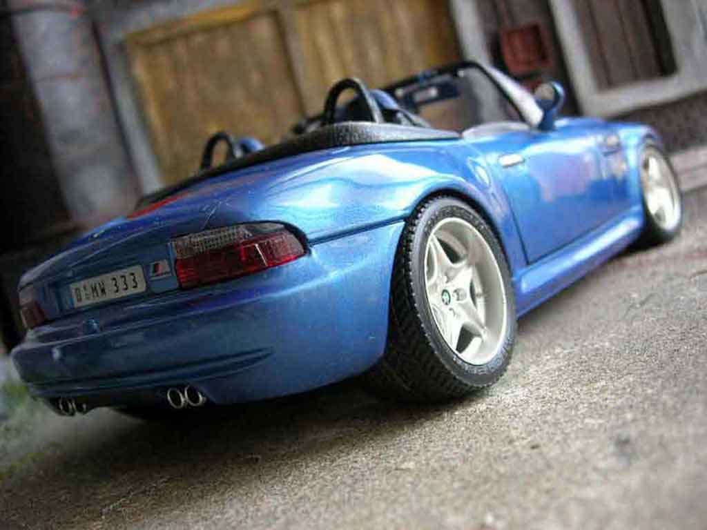 Bmw Z3 M Roadster blauw 1996 1/18 Burago