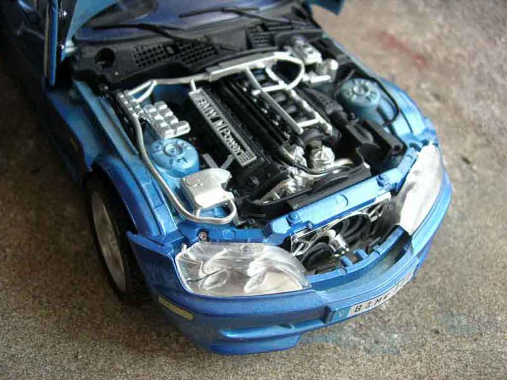 Bmw Z3 M Roadster blauw 1996 1/18 Burago