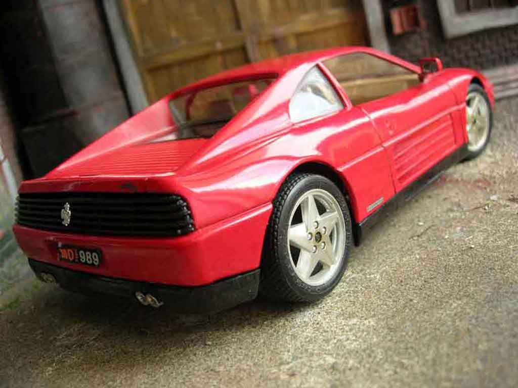Ferrari 348 TB rood 1/18 Burago