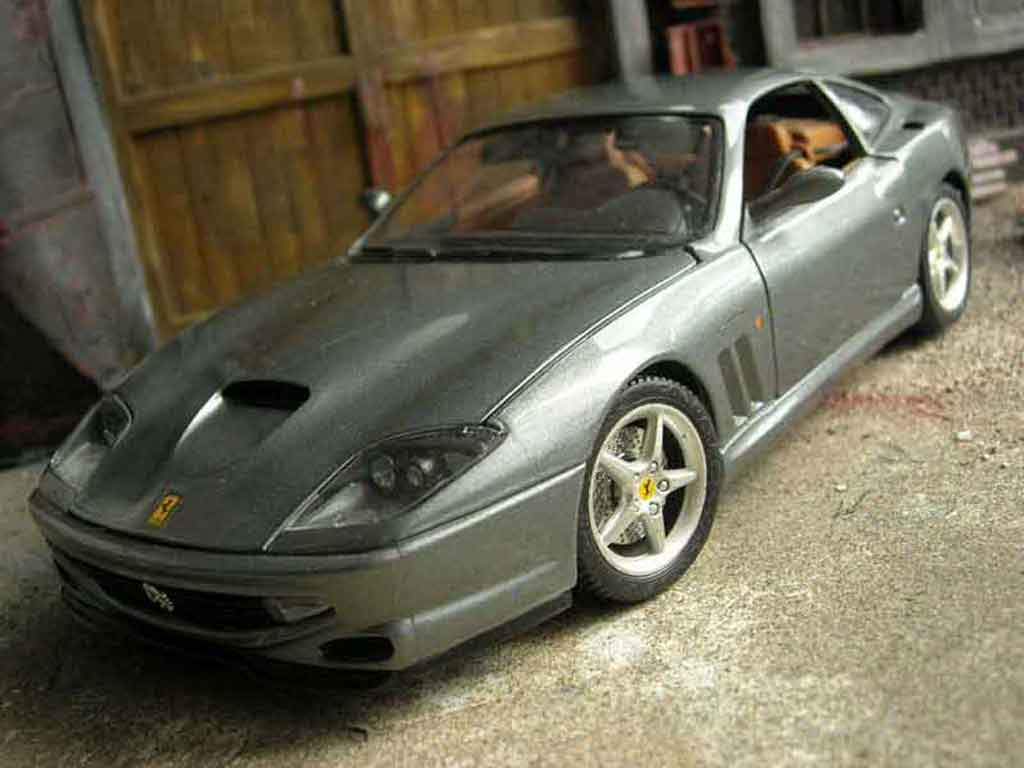 Ferrari 550 Maranello 1/18 Burago Maranello grijs modelauto