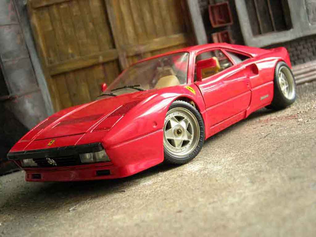 Ferrari 288 GTO rood jantes f40 1/18 Burago