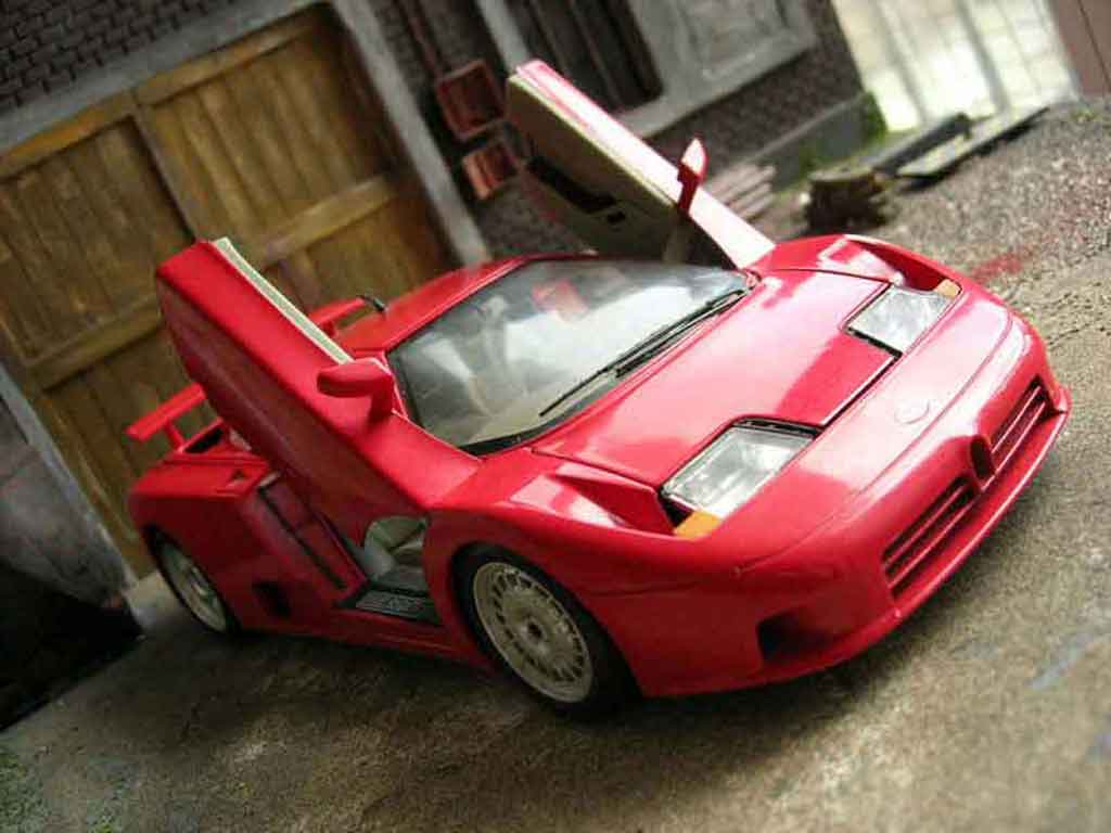 Bugatti EB110 GT 1/18 Burago