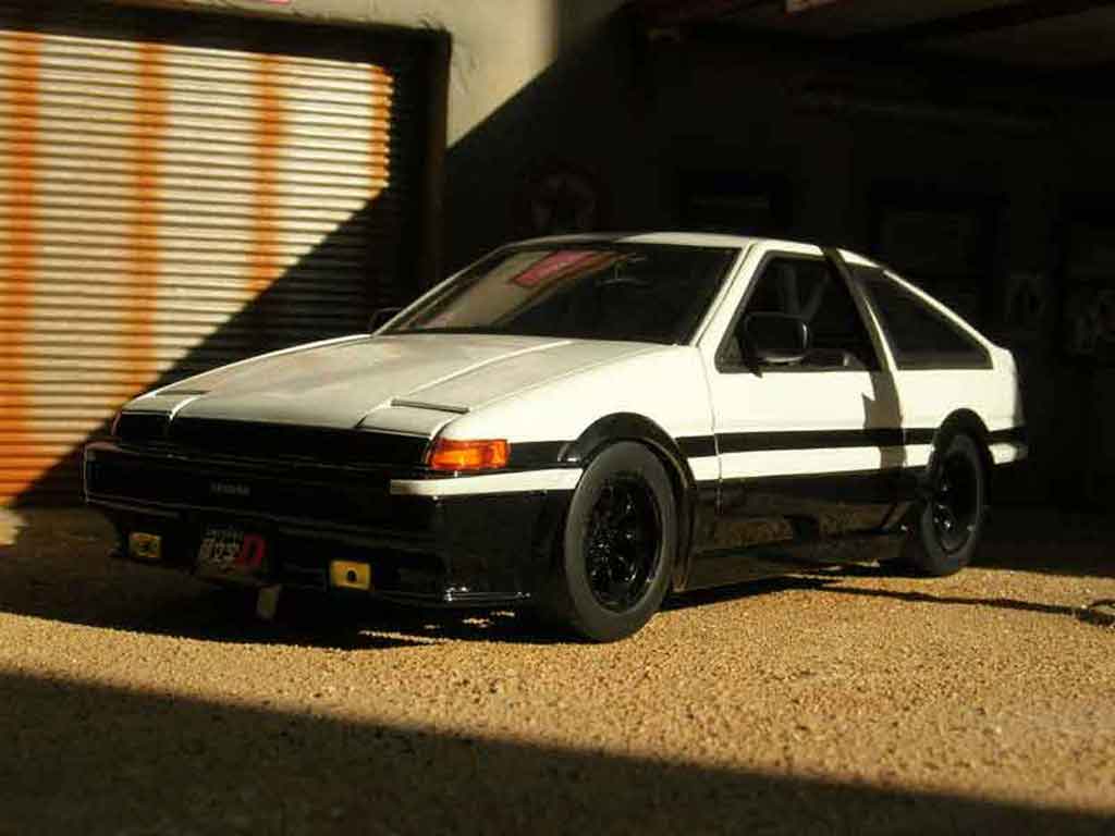 Toyota Trueno AE86 1/18 Jada Toys