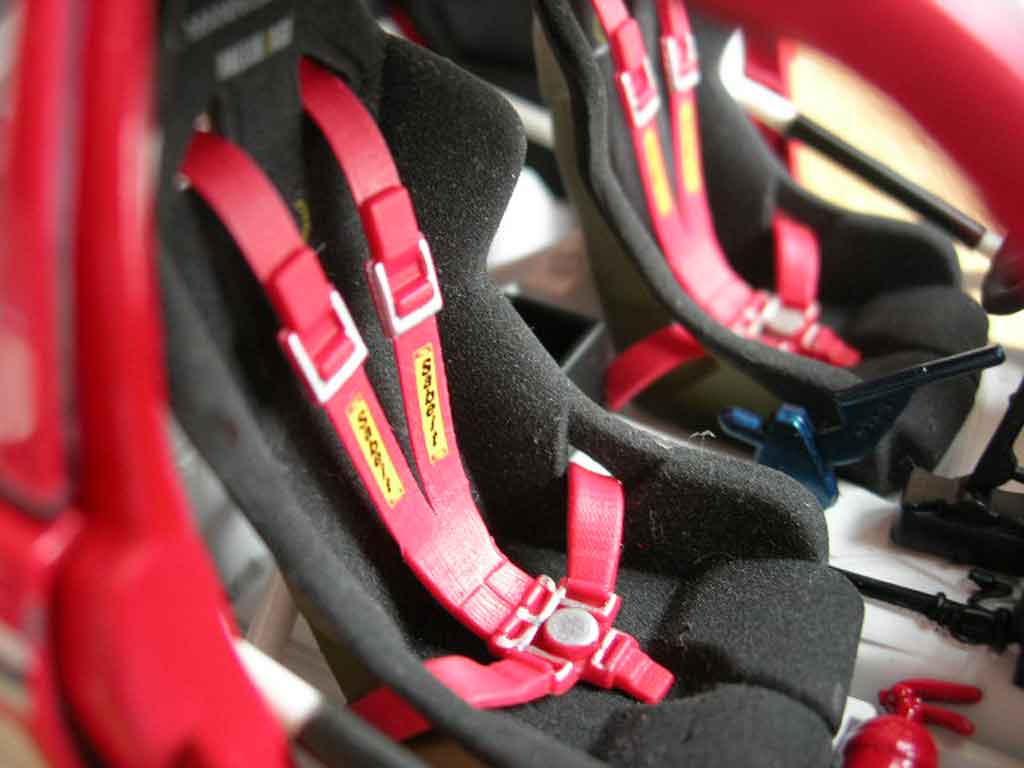 Mitsubishi Lancer Evolution VI WRC 2001 Makinen Monte Carlo rood 1/18 Autoart
