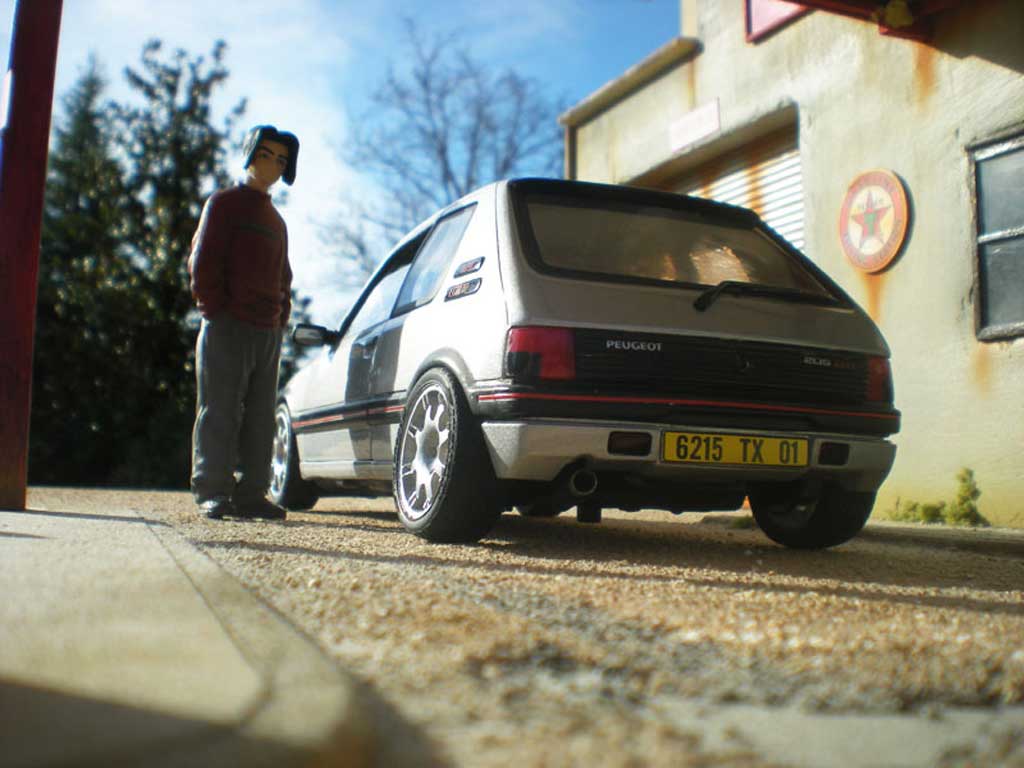Peugeot 205 GTI TCT grijs futura jantes PTS 1/18 Solido