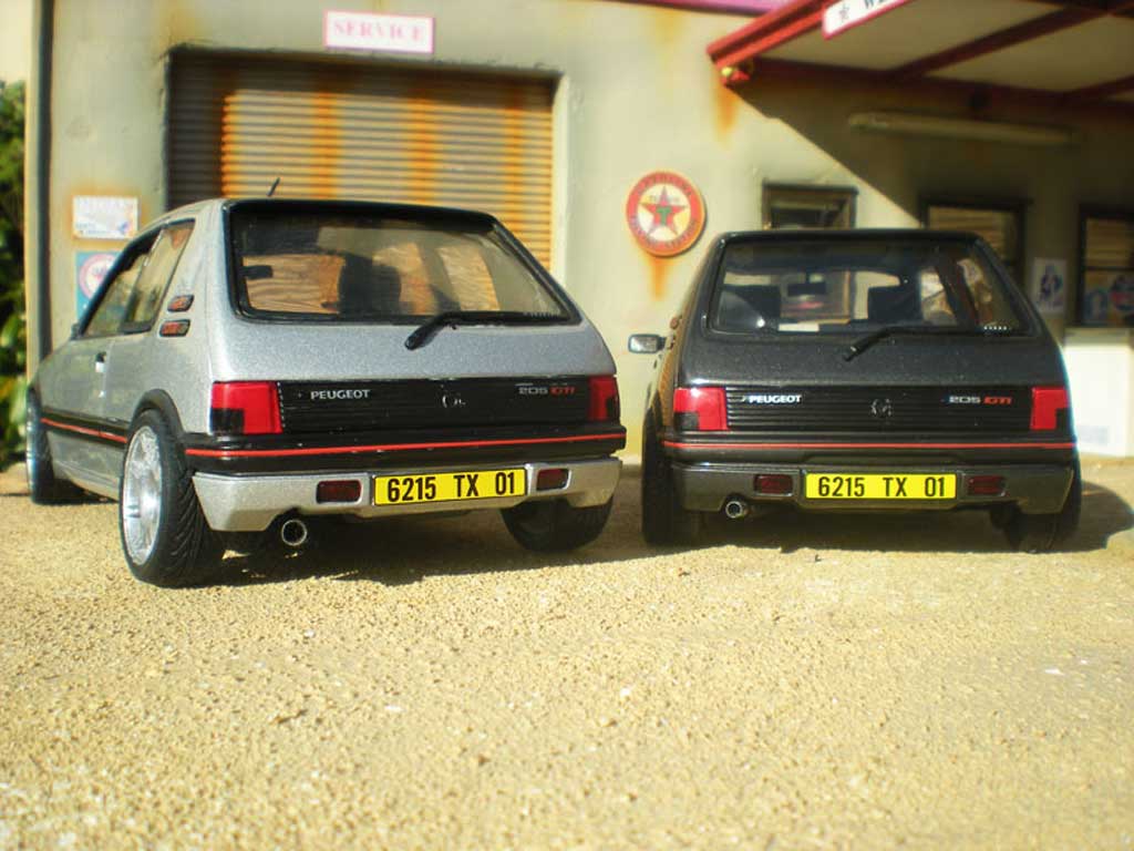 Peugeot 205 GTI TCT grijs futura jantes PTS 1/18 Solido