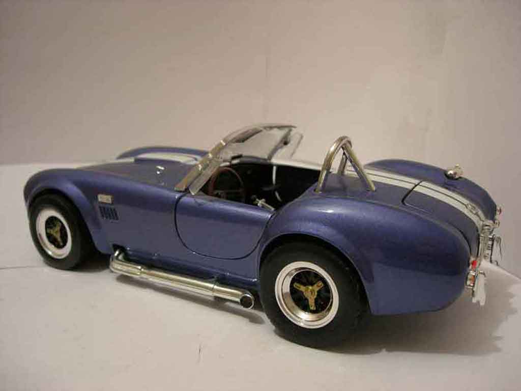AC Cobra shelby 427 s/c blauw 1/18 Road Signature