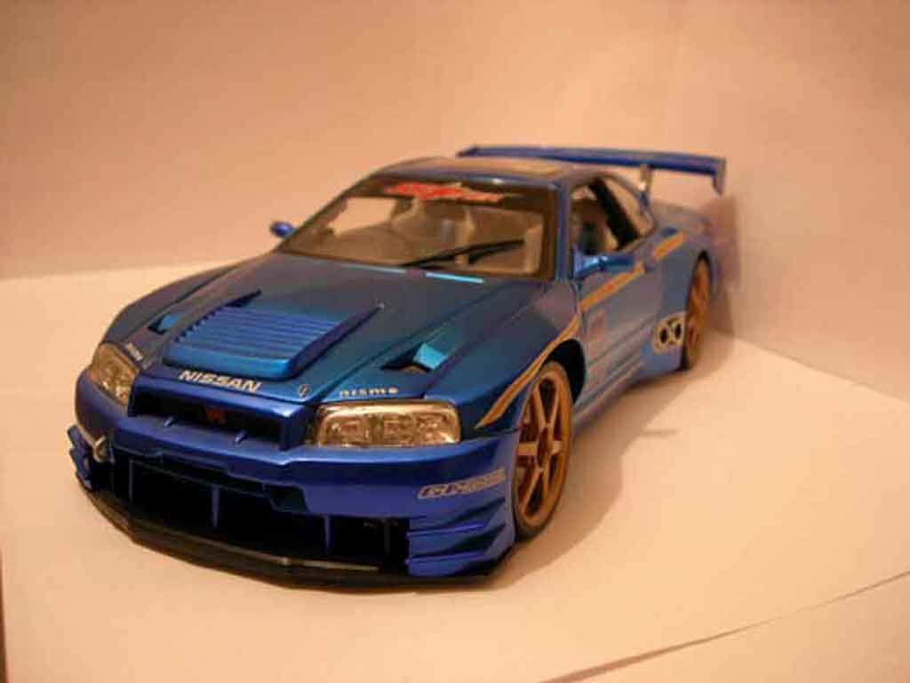 Nissan Skyline R34 GTR 1/18 Muscle Machines R34 GTR kit large modelauto