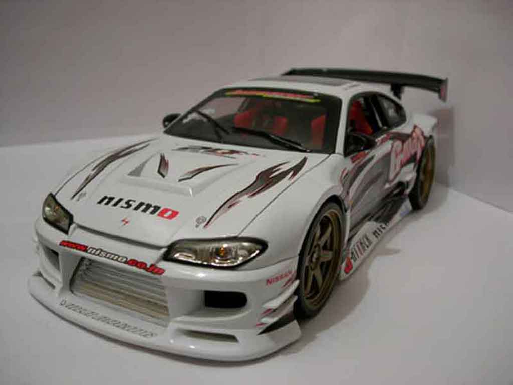 Nissan Silvia S15 1/18 Muscle Machines S15 modelauto