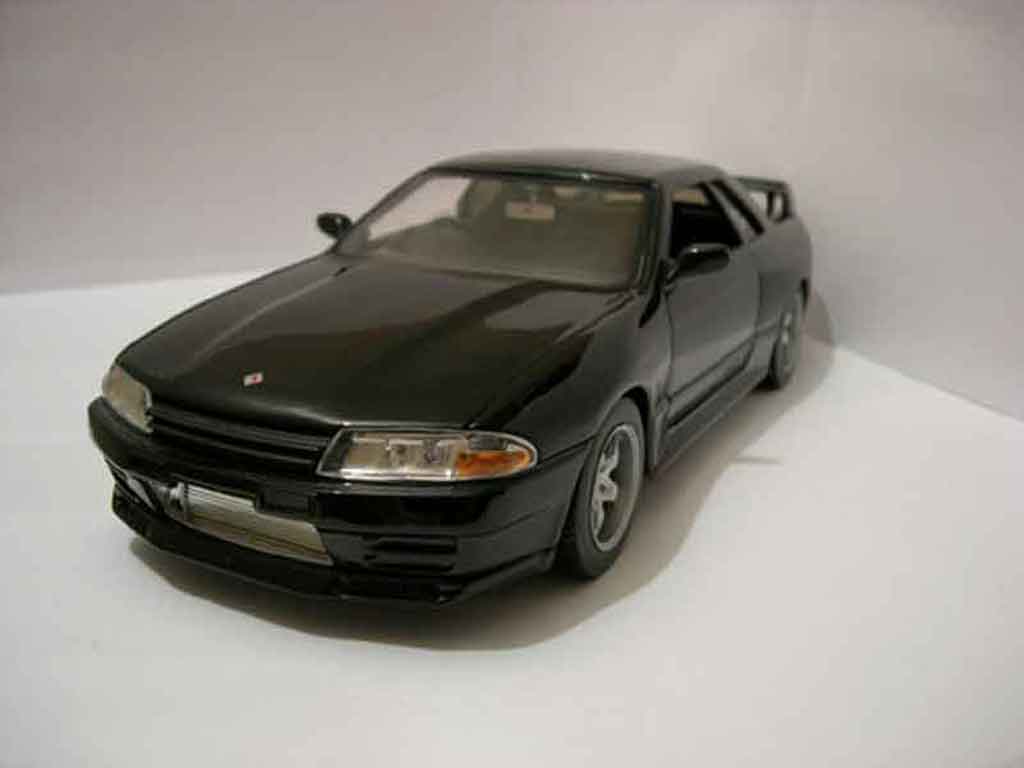 Nissan Skyline R32 1/18 Jada Toys R32 initial d zwart modelauto
