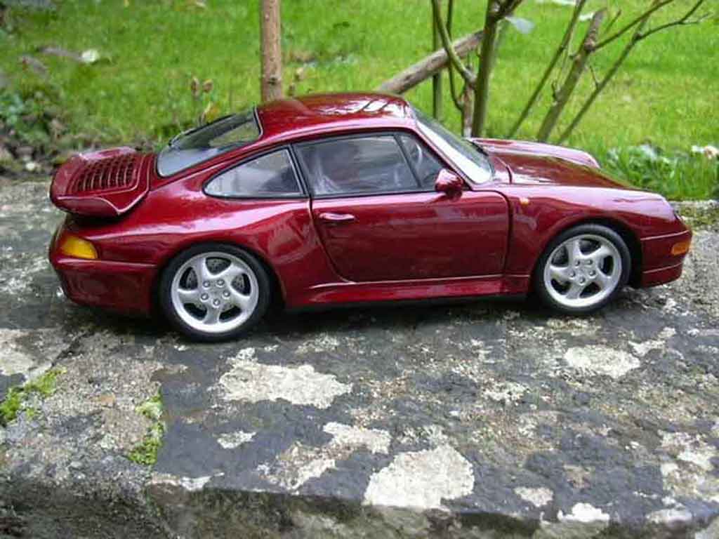 Porsche 911 Turbo bordeau 1/18 Ut Models