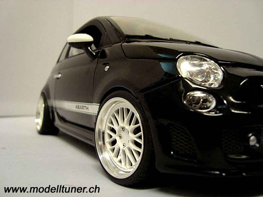 Fiat 500 Abarth zwart 2007 1/18 Mondo Motors
