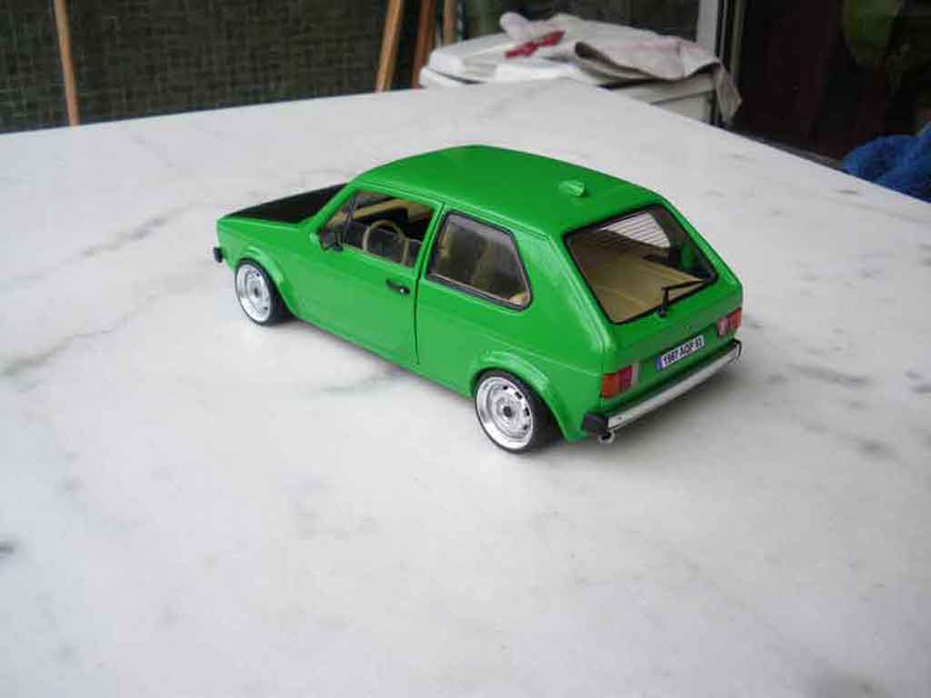 Volkswagen Golf GTI emeraude 1/18 Solido