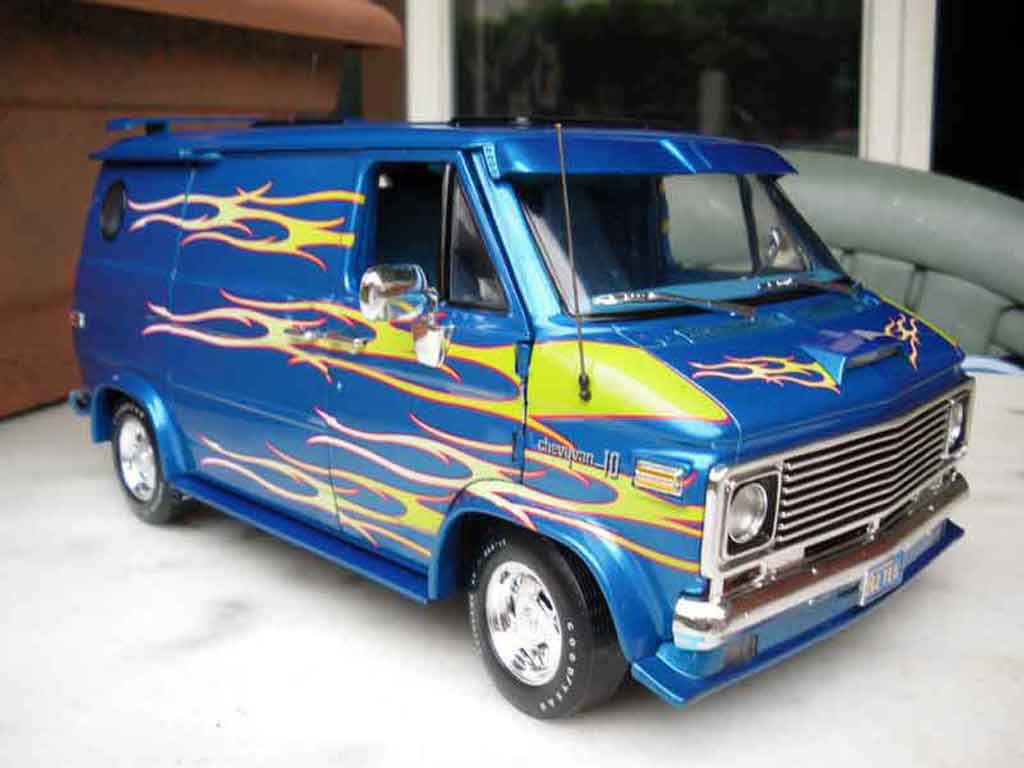 Chevrolet Van fourgon 1974 1/18 Highway 61