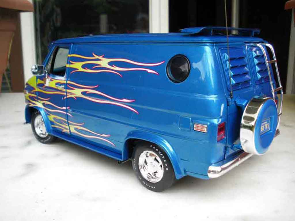 Chevrolet Van fourgon 1974 1/18 Highway 61