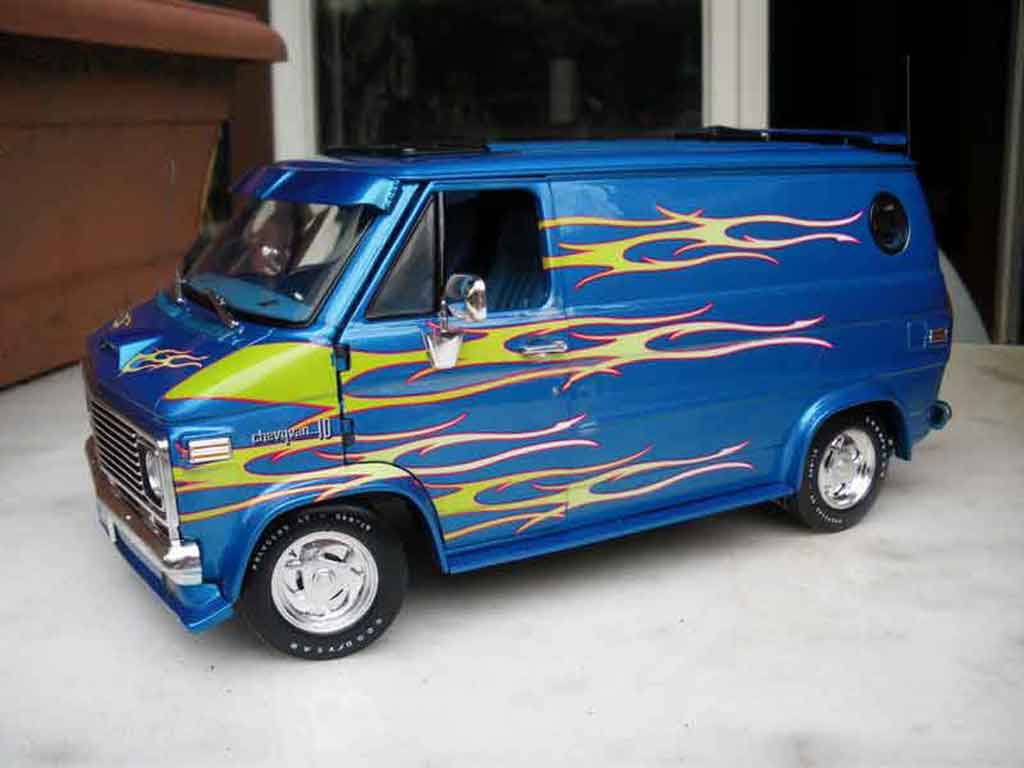 Chevrolet Van fourgon 1974 1/18 Highway 61