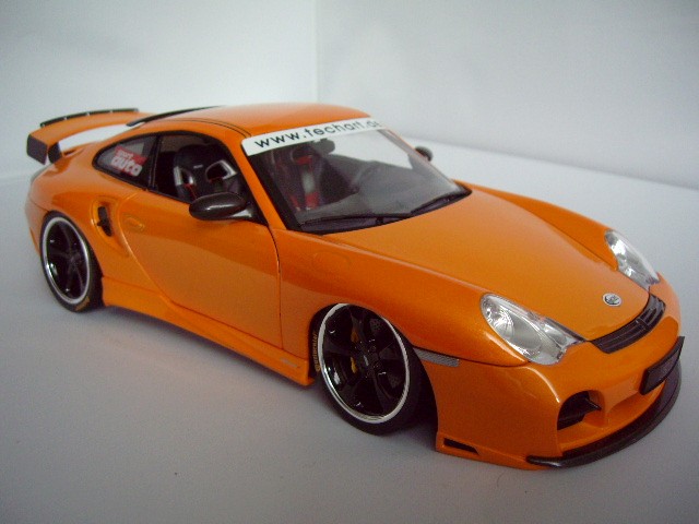 Porsche 911 Turbo techart oranje 1/18 Hotworks