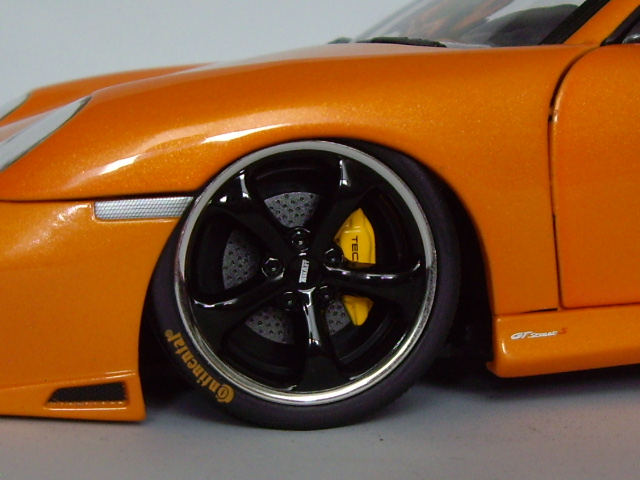 Porsche 911 Turbo techart oranje 1/18 Hotworks