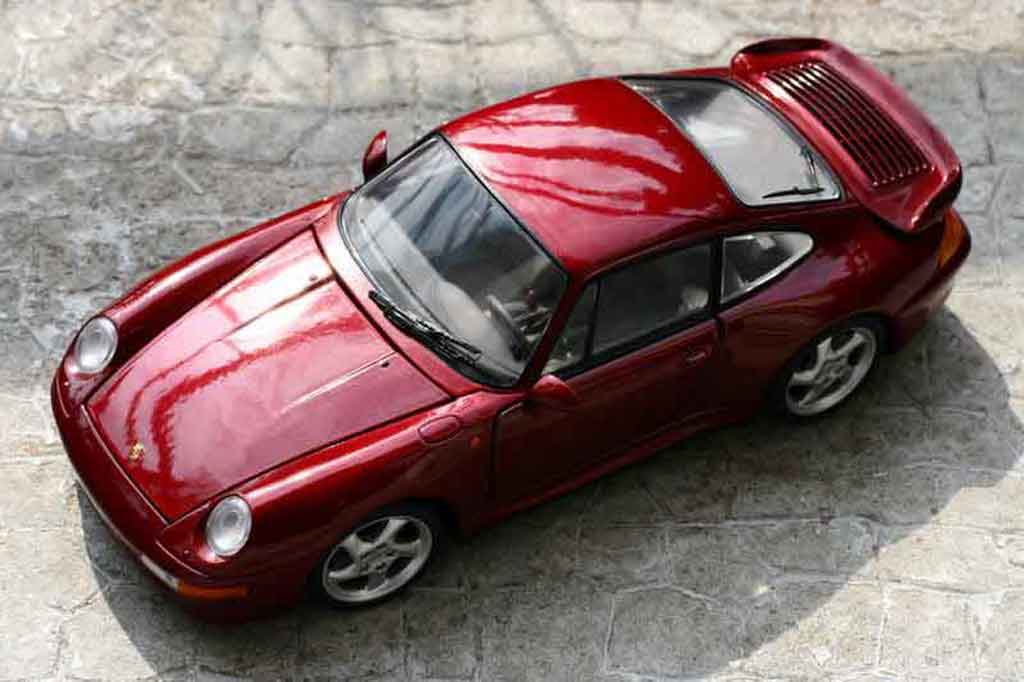 Porsche 911 Turbo bordeau 1/18 Ut Models