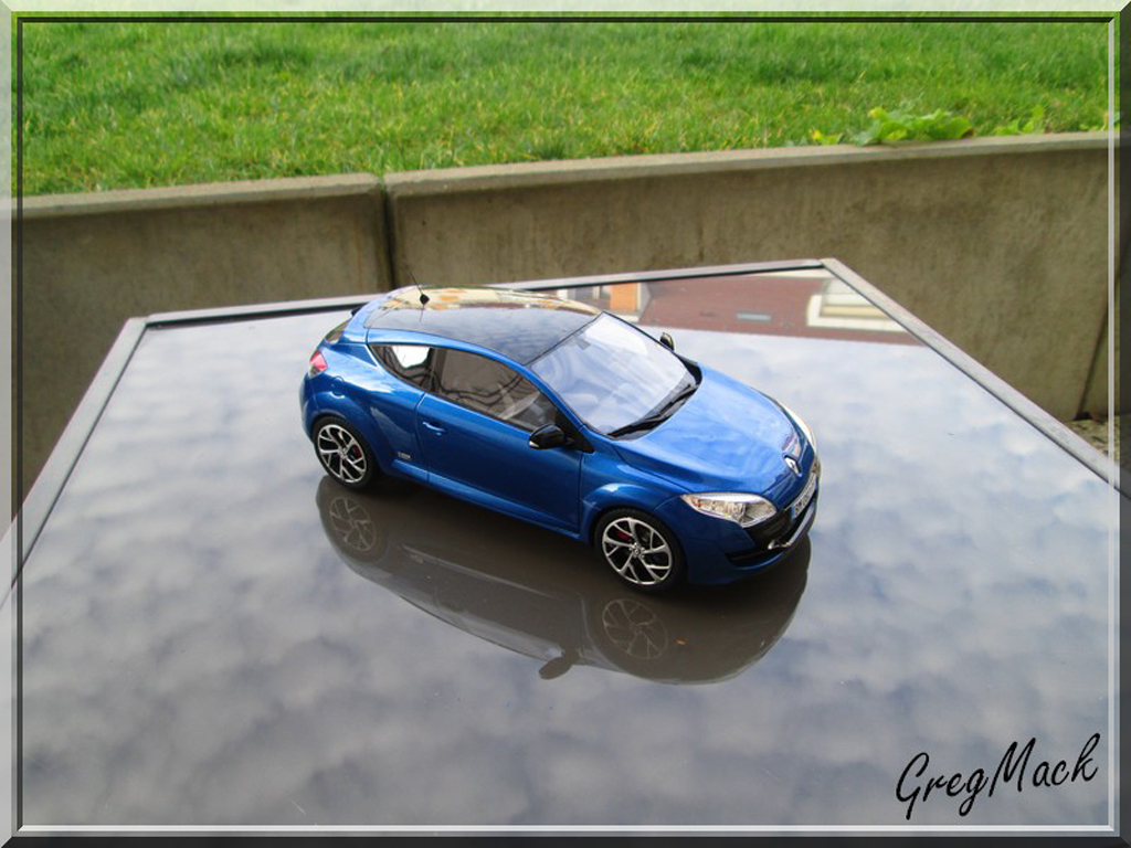 Renault Megane RS 250 1/18 Ottomobile RS 250 (Ex BRI) sport modelauto