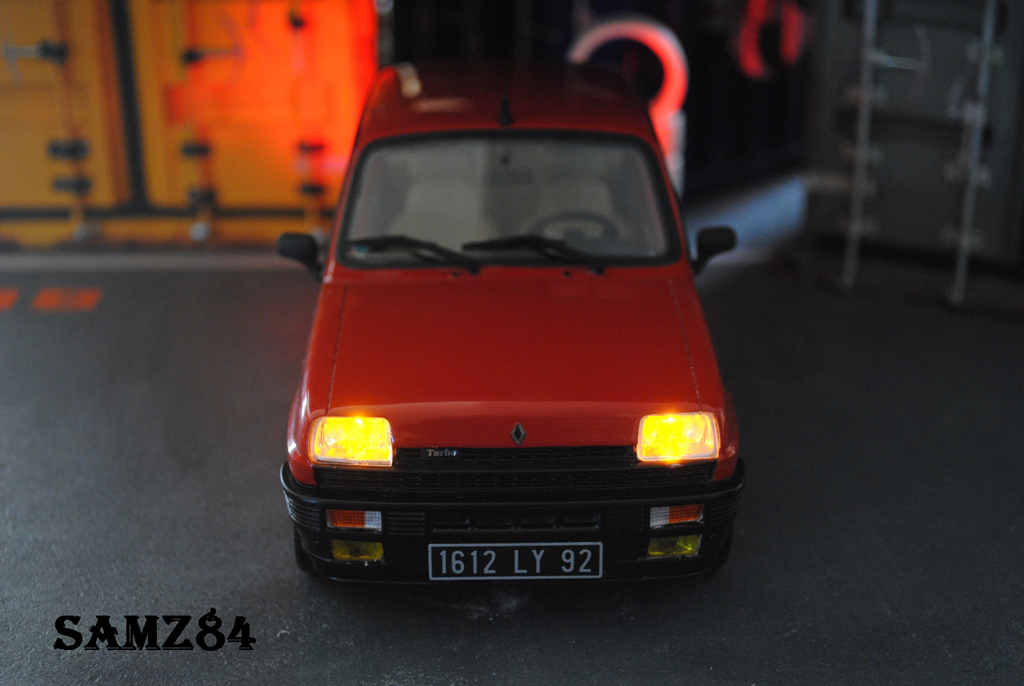 Renault 5 Alpine Turbo Rood LED 1/18 Ottomobile