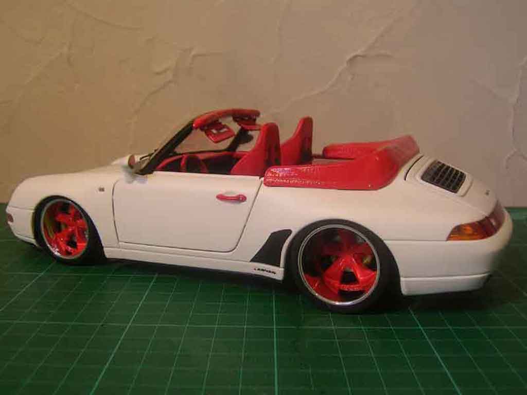 Porsche 993 Cabriolet 1/18 Burago Cabriolet Carrera tuning modelauto