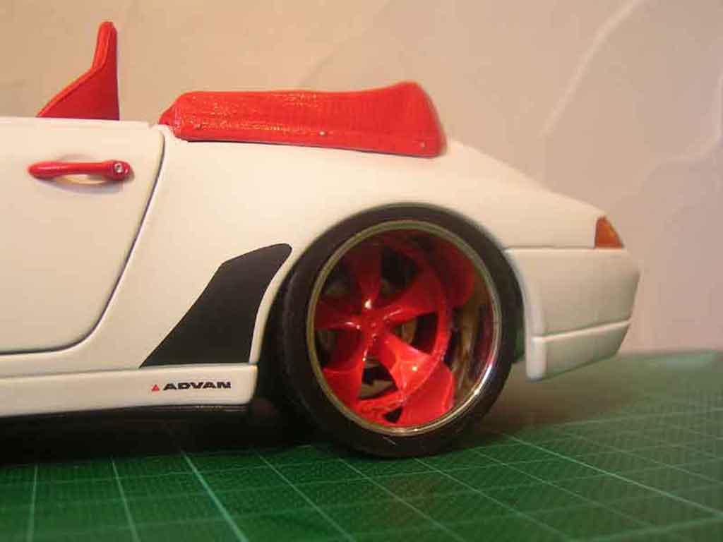 Porsche 911 Cabriolet Carrera tuning 1/18 Burago