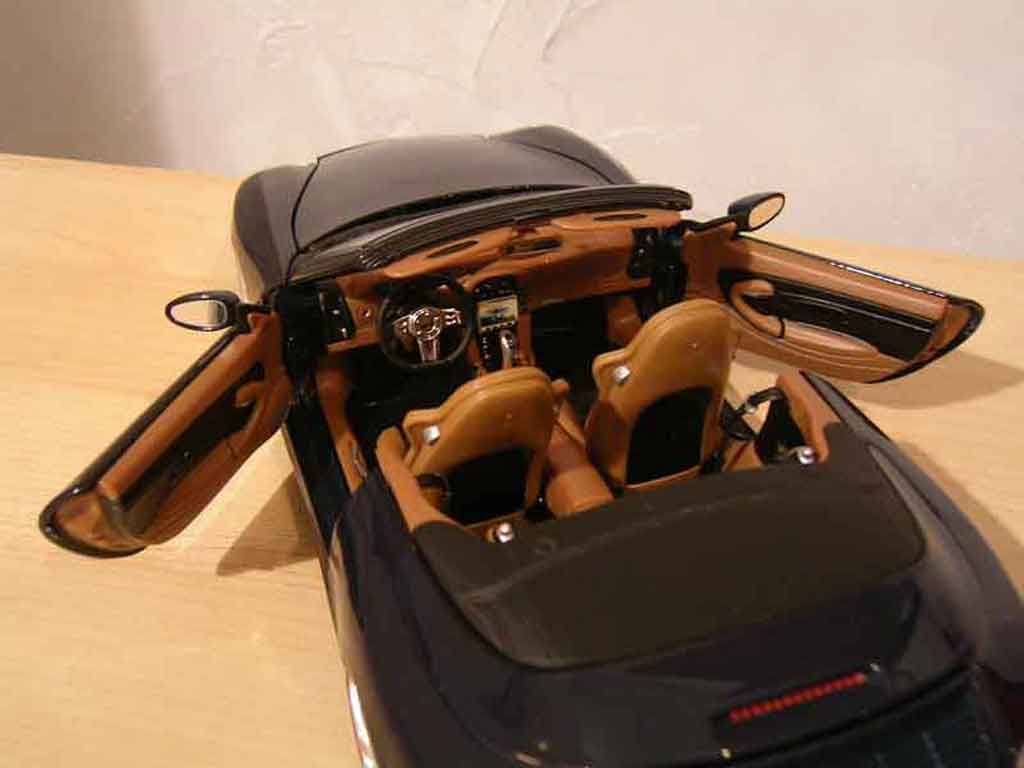 Porsche 911 Cabriolet zwart jantes f430 1/18 Maisto