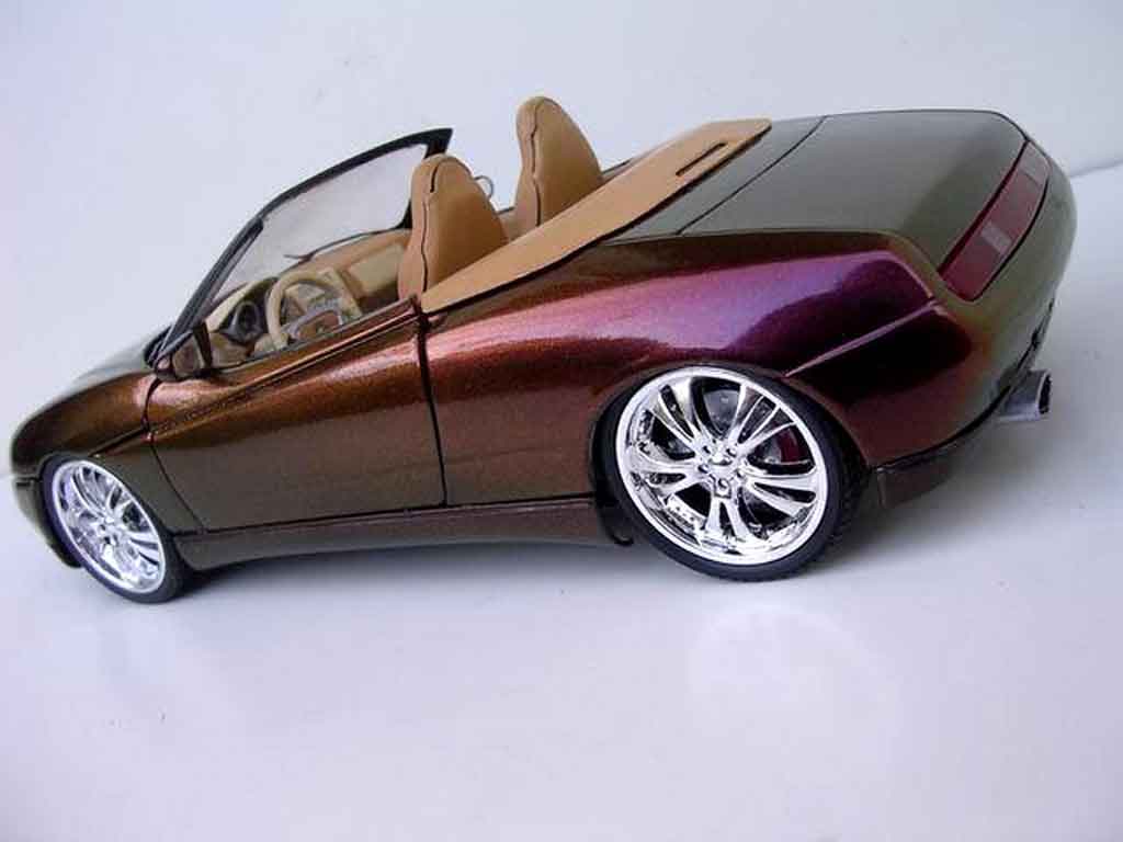 Alfa Romeo Spider GTV v6 V 3.2 24v spider peinture cameleon 1/18 Maisto