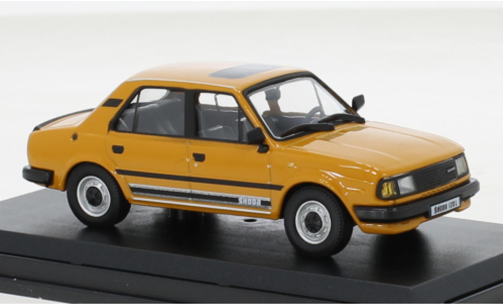 Skoda 120 1/43 Abrex L oranje 1984 modelauto