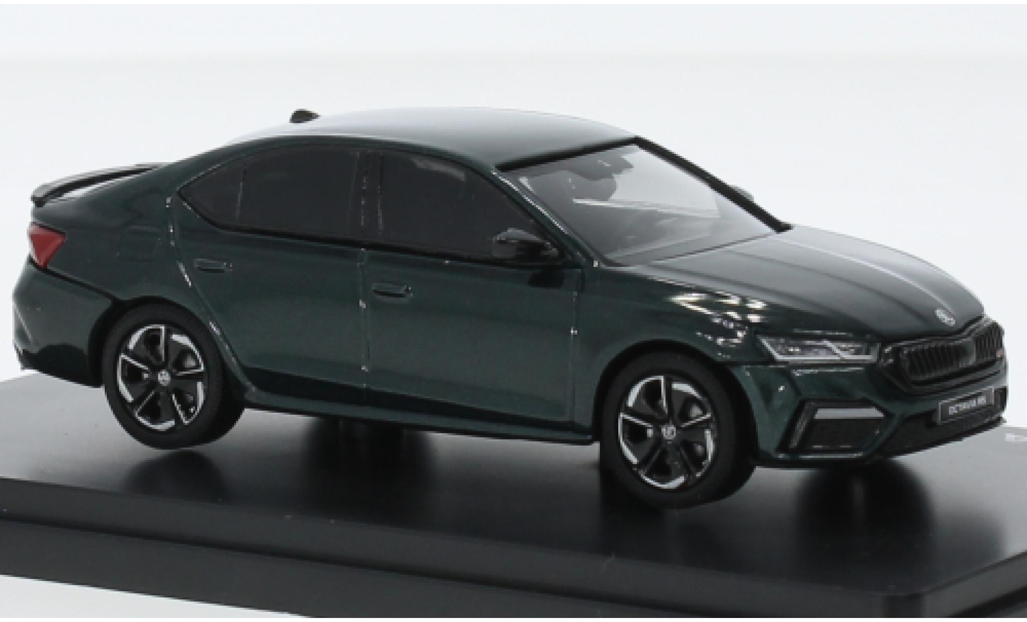 Skoda Octavia 1/43 Abrex IV RS metallic groen fonc&eacute; 2020 modelauto
