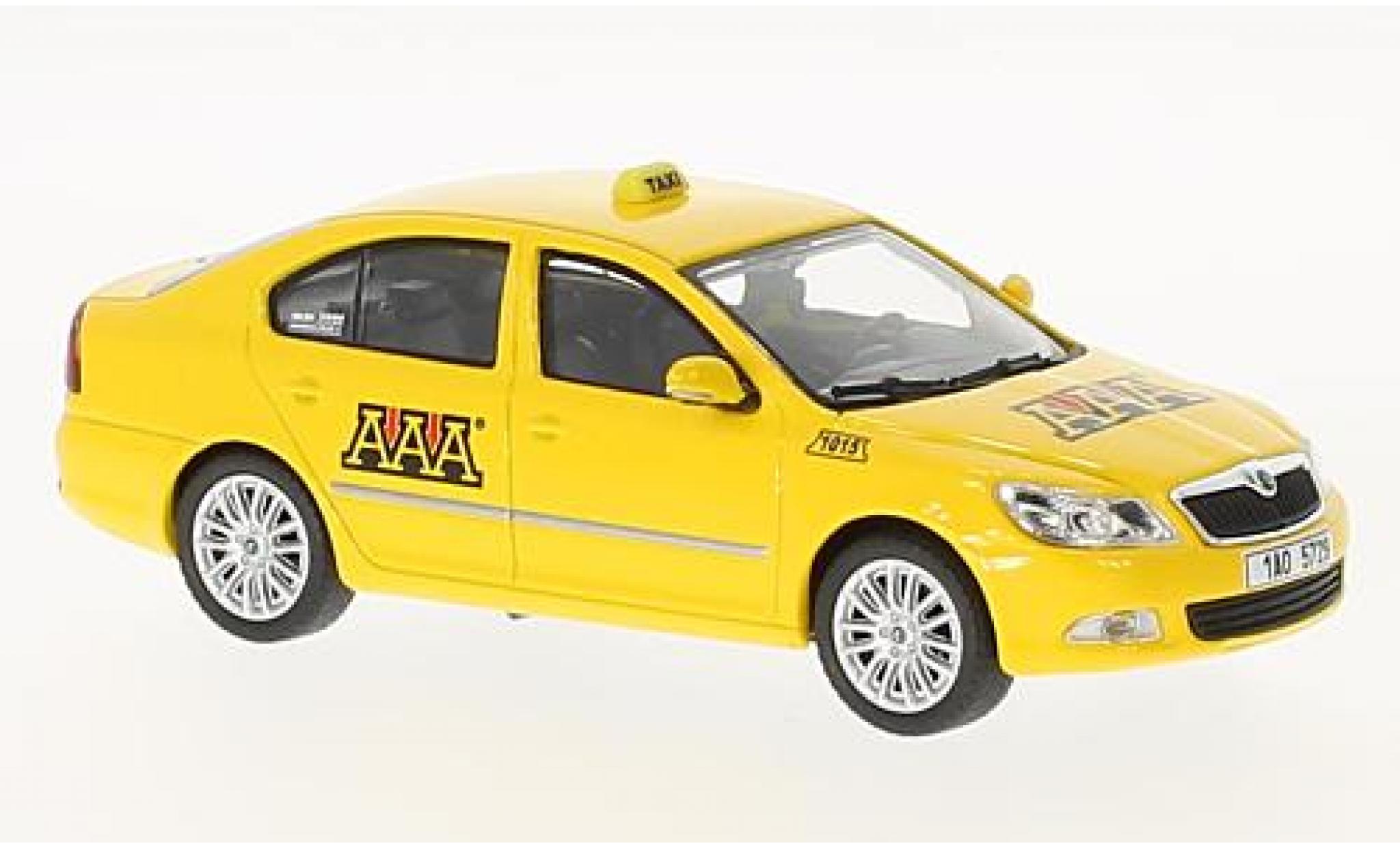 Skoda Octavia 1/43 Abrex II FL AAA Taxi 2008 modelauto