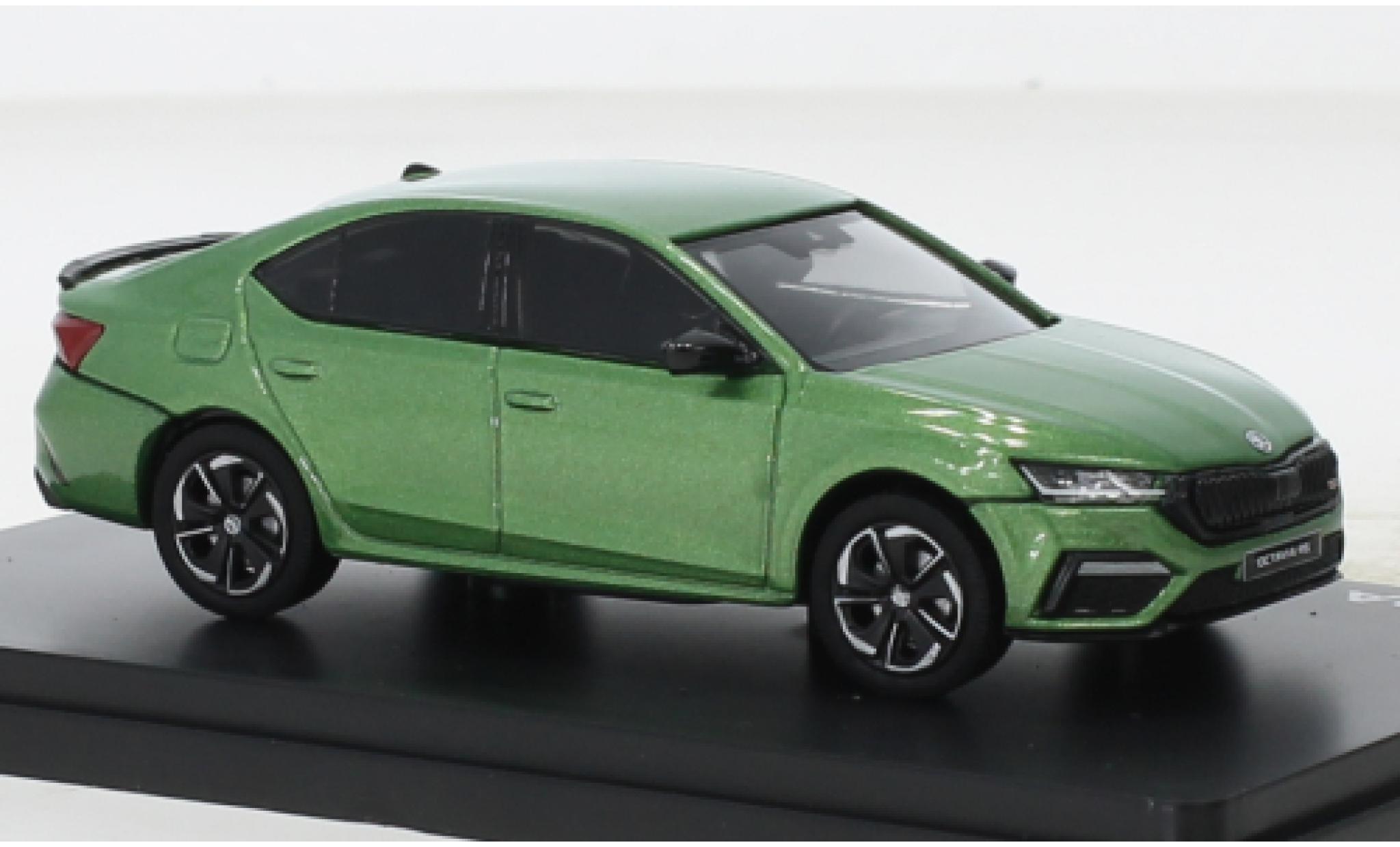 Skoda Octavia 1/43 Abrex IV RS metallic groen 2020 1:43 modelauto