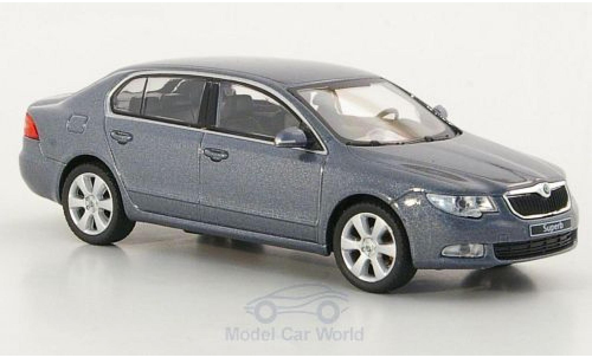 Skoda Superb 1/43 Abrex II metallic grijs modelauto