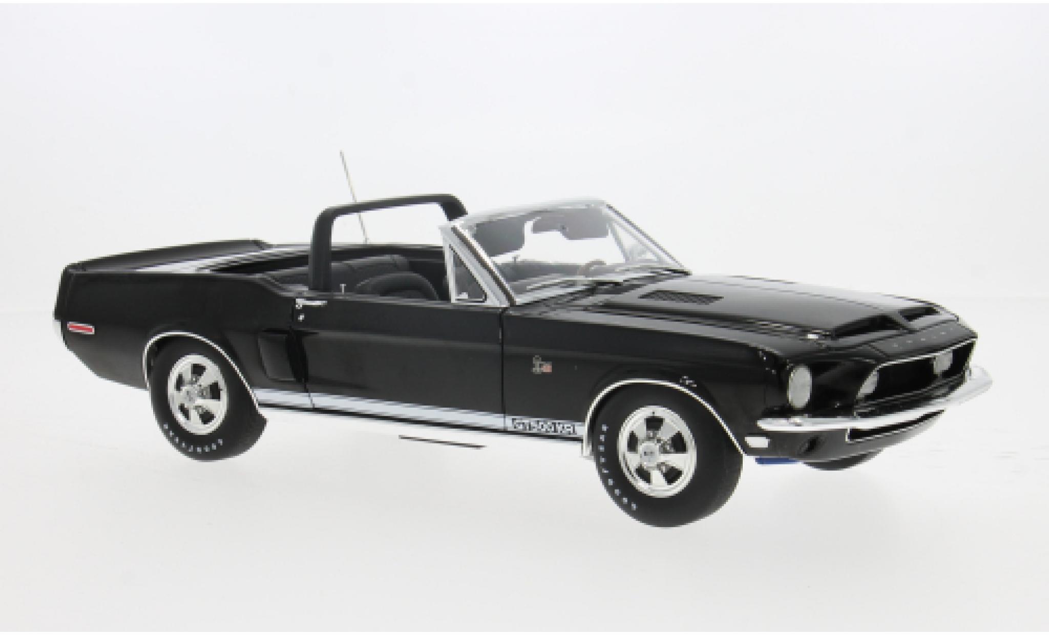Shelby GT 1/18 ACME 500KR zwart/wit 1968 1:18 modelauto