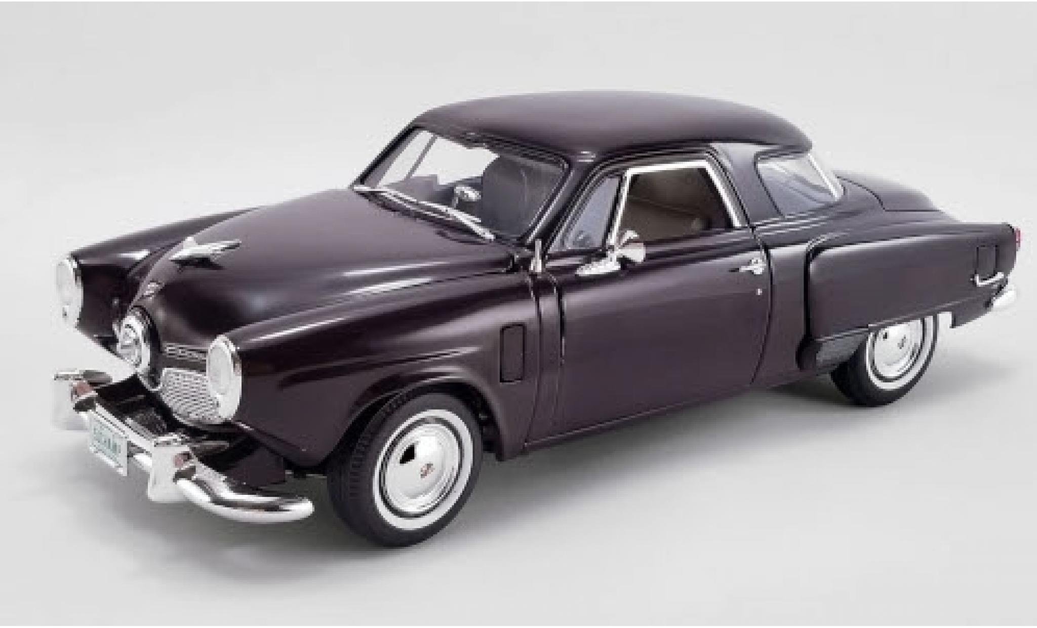 Studebaker Champion 1/18 ACME rood 1951 modelauto