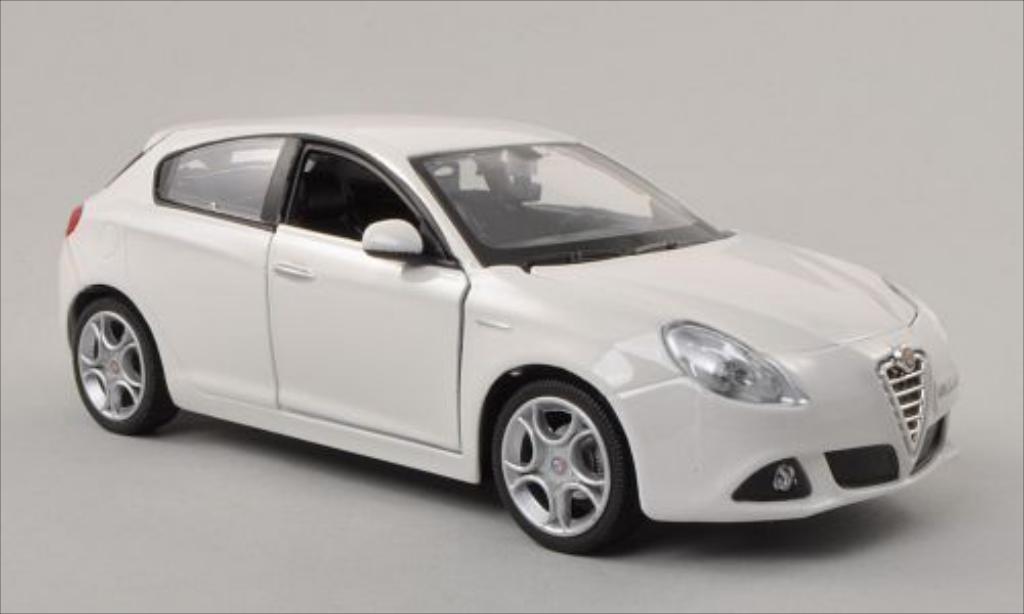 Alfa Romeo Giulietta 1/24 Burago (940) wit modelauto