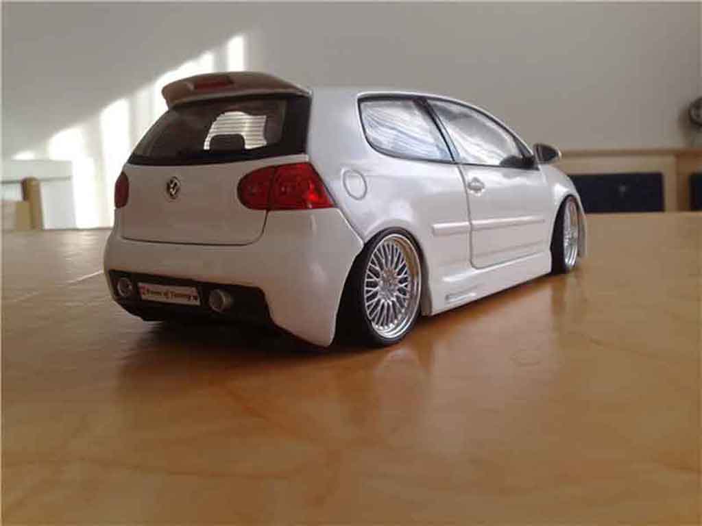 Volkswagen Golf GTI wit jantes bbs 1/18 Norev