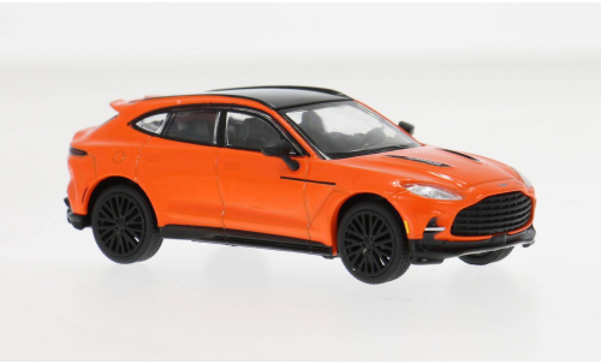 Aston Martin DBX 1/64 Pop Race 707 oranje/zwart 1:64 modelauto