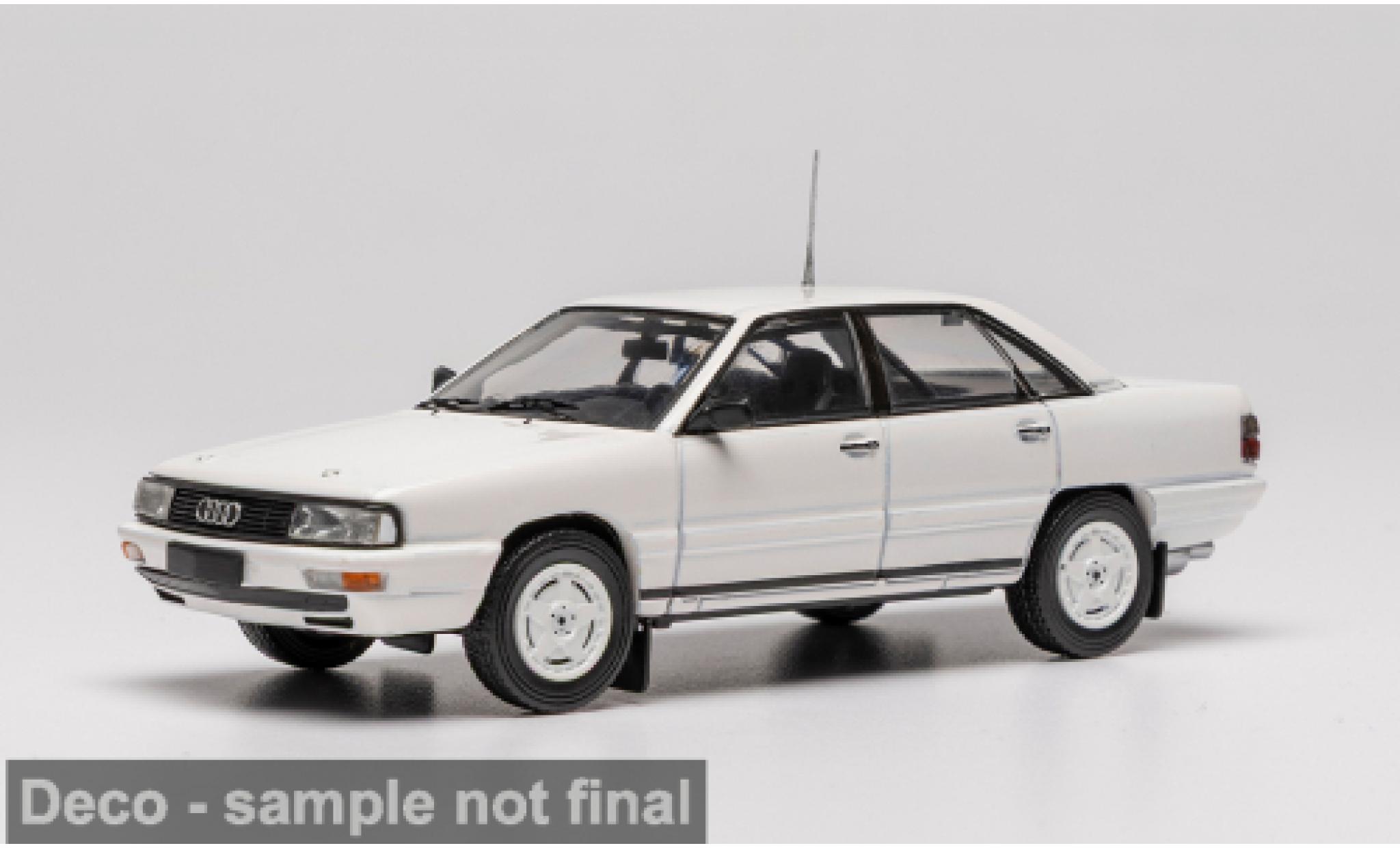 Audi 200 1/43 IXO (C3) Quattro wit 1989 1:43 modelauto