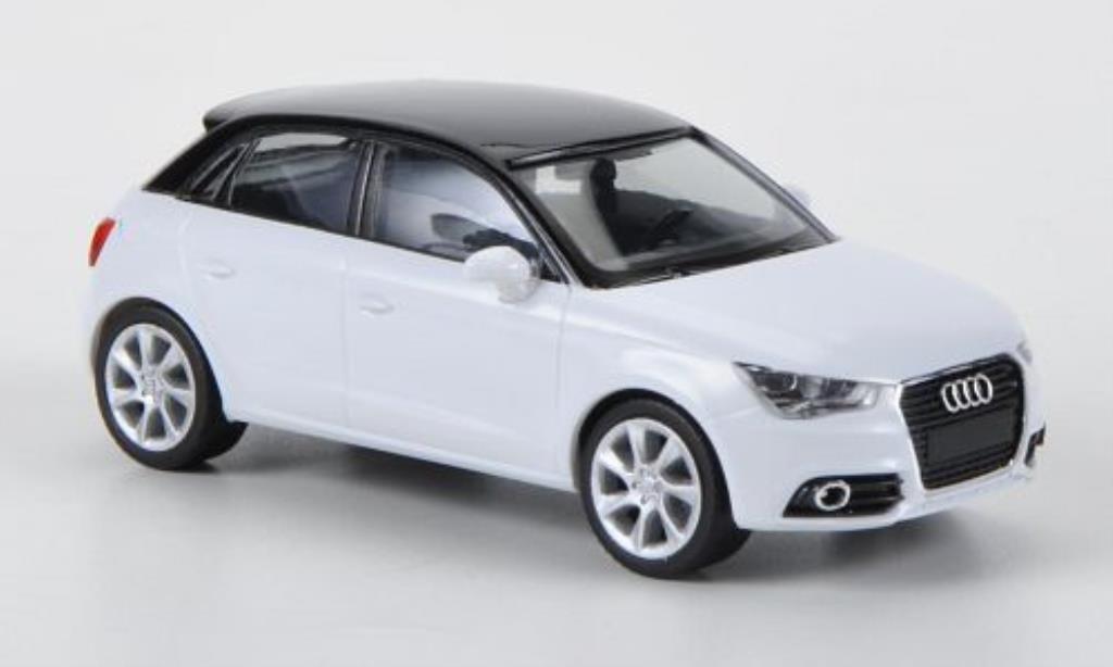 Audi A1 1/87 Herpa Sportback wit/zwart modelauto