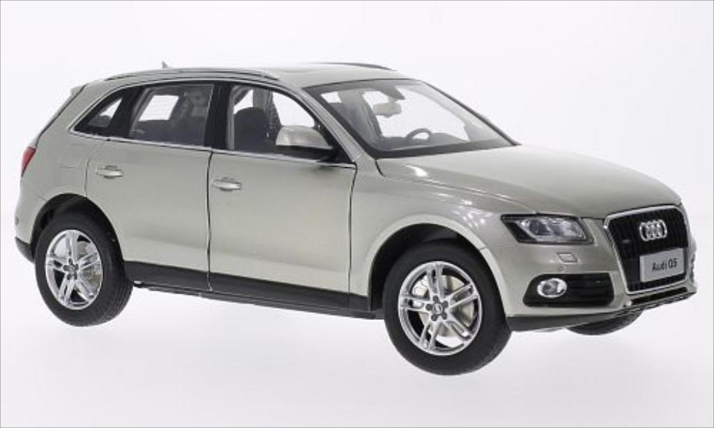 Audi Q5 1/18 Paudi metallic beige 2014 modelauto